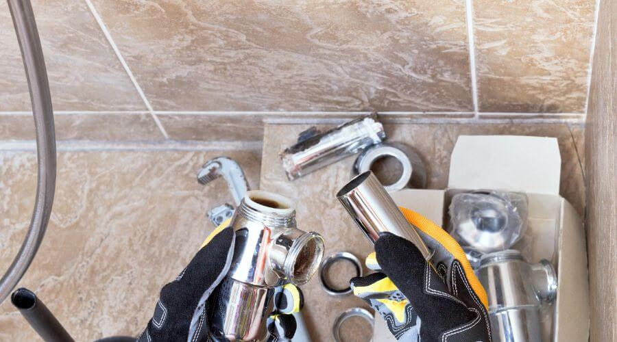 Professional gutter cleaning in Hathaway Pines, CA